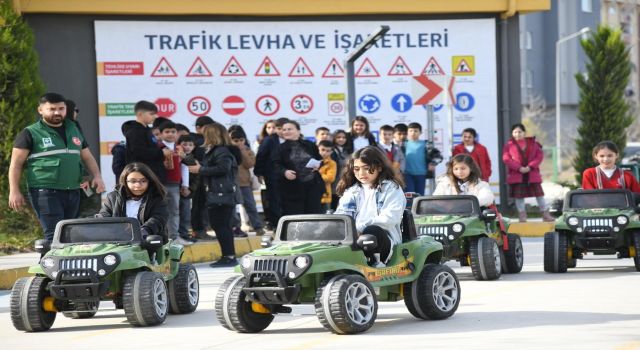 Öğrenciler Trafik Kurallarını Bu Parkta Uygulamalı Öğreniyor