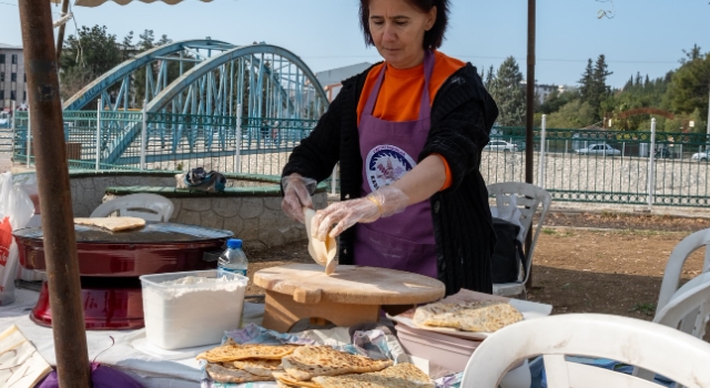 Kadınlar El Emeği Ürünleriyle Aile Ekonomisine Katkı Sağlıyor