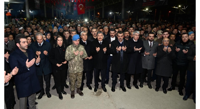 Osmaniye'de Depremde hayatını Kaybedenler 04.17’de Dualarla Anıldı