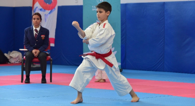 Osmaniye’de Okul Sporları Karate İl Seçmeleri Tamamlandı