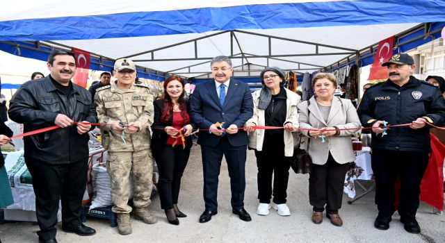 Osmaniye’de ‘Üreten Ev Hanımları Pazarı’ Açıldı