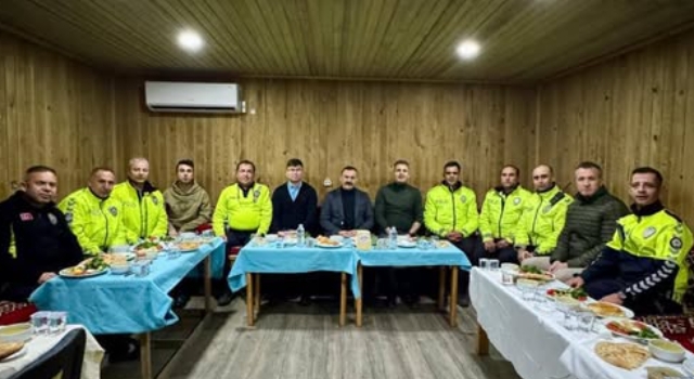 Emniyet Müdürü Sarıbuva, Görev Başındaki Polislerle Sahur Yaptı