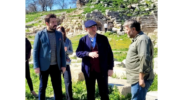 Vali Serdengeçti Kastabala Antik Kenti’nde Çalışmaları İnceledi