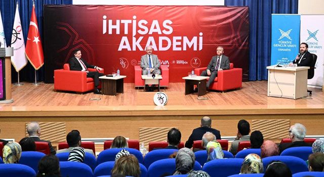 Gençler Küresel Gündemi Tartıştı