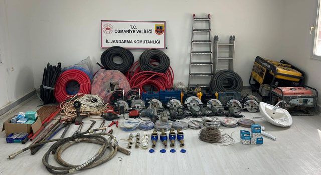 Osmaniye’de AFAD Köy Evi Hırsızlığı JASAT Operasyonuyla Çözüldü