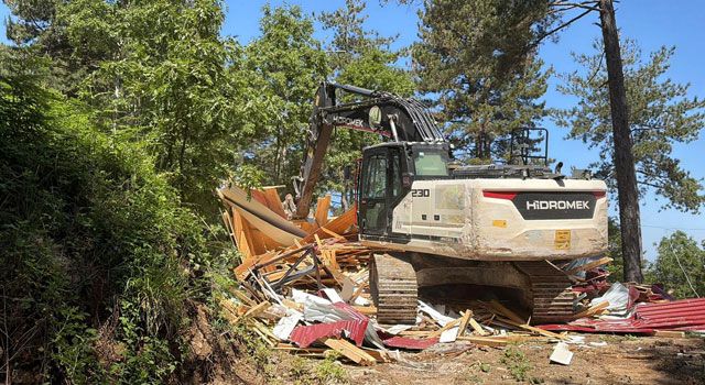Jandarma Eşliğinde Yıkım: “Yıkım İşlemleri Tamamen Yasal Mevzuat Kapsamında”