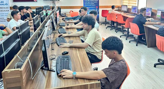 Osmaniye İŞKUR’dan Lise Öğrencilerine Mesleki Yönelim Testi