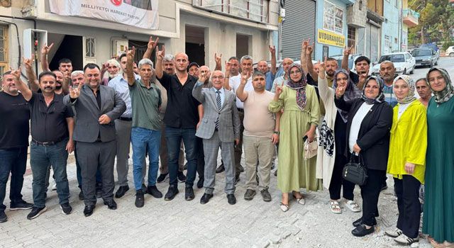 Toprakkale'de Üç Eski İlçe Başkanı MHP Saflarına Katıldı