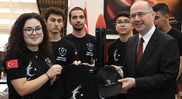 Vali Serdengeçti, TEKNOFEST’te Başarı Kazanan Öğrencileri Ağırladı