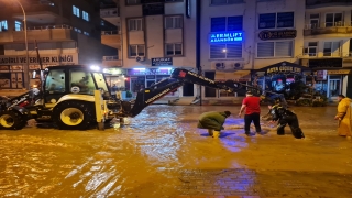 Kadirli’de sağanak, hayatı olumsuz etkiledi