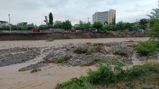 Hatay’da sağanak ve dolu hayatı olumsuz etkiledi