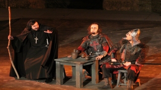Antalya 14. Uluslararası Tiyatro Festivali’nde ”Devlet Ana” oyunu sahnelendi