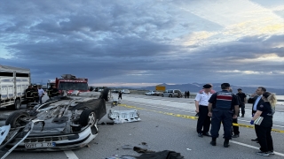 Burdur’da trafik kazasında 3 kişi öldü, 2 kişi yaralandı