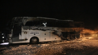 Adana’da otobüste çıkan yangın söndürüldü