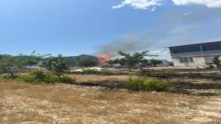 Mersin’de evde çıkan yangın ormanlık alana sıçramadan söndürüldü