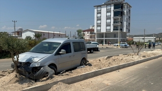 Antalya’da otomobil ile motosikletin çarpıştığı kazada 1 kişi öldü, 1 kişi yaralandı