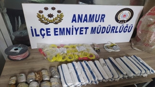 Mersin’de 19 kilo 500 gram jel dinamit ele geçirildi