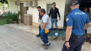 Antalya’da evinde silahla vurulan kadın hayatını kaybetti