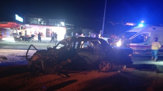 Mersin’deki trafik kazasında 2 kişi öldü, 1 kişi yaralandı