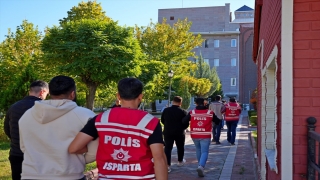 Isparta merkezli telefon dolandırıcılığı operasyonunda 8 kişi tutuklandı