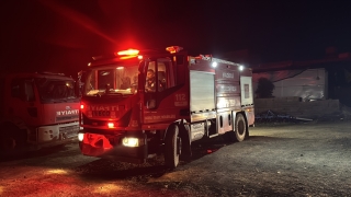 Hatay’da çıkan orman yangını söndürülmeye çalışılıyor