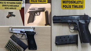 5 ruhsatsız tabanca ve 8 aranan şahıs yakalandı