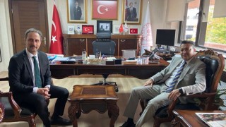 Rektör Uzun, OKÜ kütüphanesinin gelişmesini görüştü
