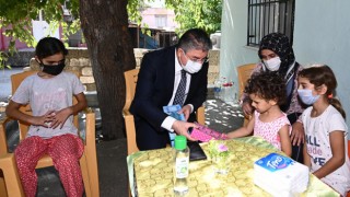 Vali Yılmaz ev ziyaretlerini sürdürüyor
