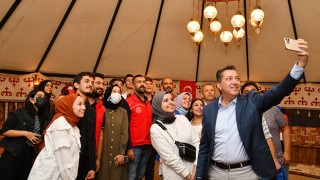 OKÜ Gençlik Ofisi'nde Şiir ve Müzik Dinletisi