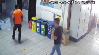 Okuldan Hırsızlık Yapanların Rahat Tavırları Pes Dedirtti
