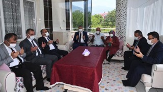Osmaniye Valisi Erdinç Yılmaz’dan, şehit ailesine ziyaret