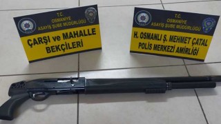 Polis uygulamasında ruhsatsız silah ele geçirildi