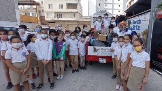 Çocukların topladığı pet şişeler, sokak canlarına mama oldu