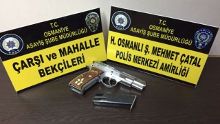 Polis şok uygulamasında ruhsatsız 13 silah ele geçirildi