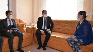 Vali Erdinç Yılmaz, ev ziyaretlerini sürdürüyor