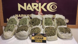 Yolcu minibüsünde esrar yakalandı