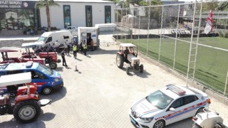 Jandarma; traktör ve motosikletlerin muayenesini yerinde yaptırdı