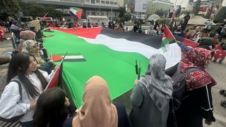 Adana’da şehitler ve Filistin için yürüyüş düzenlendi