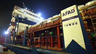 Filistin’e 2 bin 334 ton yardım malzemesi taşıyan gemi Mersin’den uğurlandı