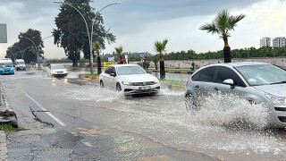 Hatay’da sağanak hayatı olumsuz etkiledi