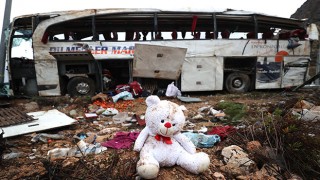 Mersin’de devrilen yolcu otobüsündeki 9 kişi öldü, 30 kişi yaralandı