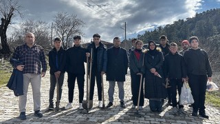 Akseki’de lise öğrencileri, yaşlı bir kadının evinde tadilat yaparak hayatına dokundu