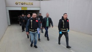 Antalya’da çeşitli suçlardan aranan ya da hüküm giyen 92 kişi yakalandı