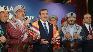 Cumhurbaşkanı Yardımcısı Yılmaz, Adana’da STK temsilcileri ve kanaat önderleriyle buluştu: