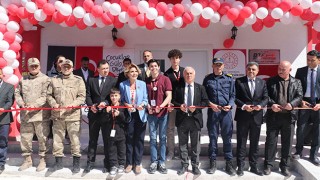 Hatay’da Çocuklar Gülsün Diye Derneği öncülüğünde yaptırılan anaokulu açıldı