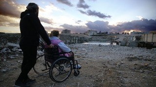 Hatay’da depremde yıkılan Rönesans Rezidans’ta hayatını kaybedenler anıldı