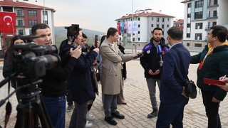 Ulusal ve uluslararası medya mensupları Kahramanmaraş’ta deprem bölgesi hakkında bilgilendirildi