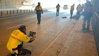 Adana’da devrilen motosikletin sürücüsü hayatını kaybetti