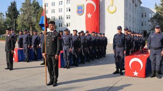 Adana’da eğitimlerini tamamlayan acemi erler yemin etti