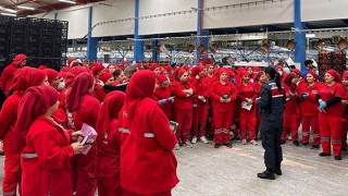 Adana’da jandarma ekipleri, kadınlara destek uygulamalarını anlattı